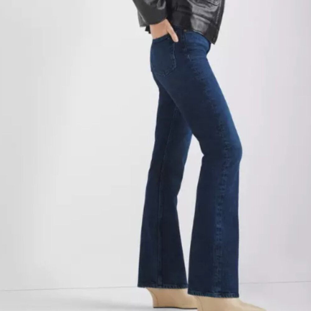 Rag & Bone Peyton High-Rise Bootcut size 32, Dark indigo wash with a clean hem